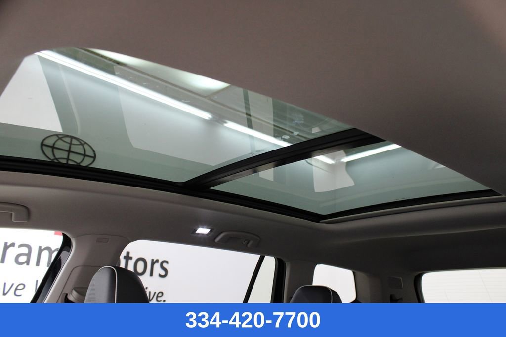 New 2025 Volkswagen Atlas SEL Premium R-Line image 13