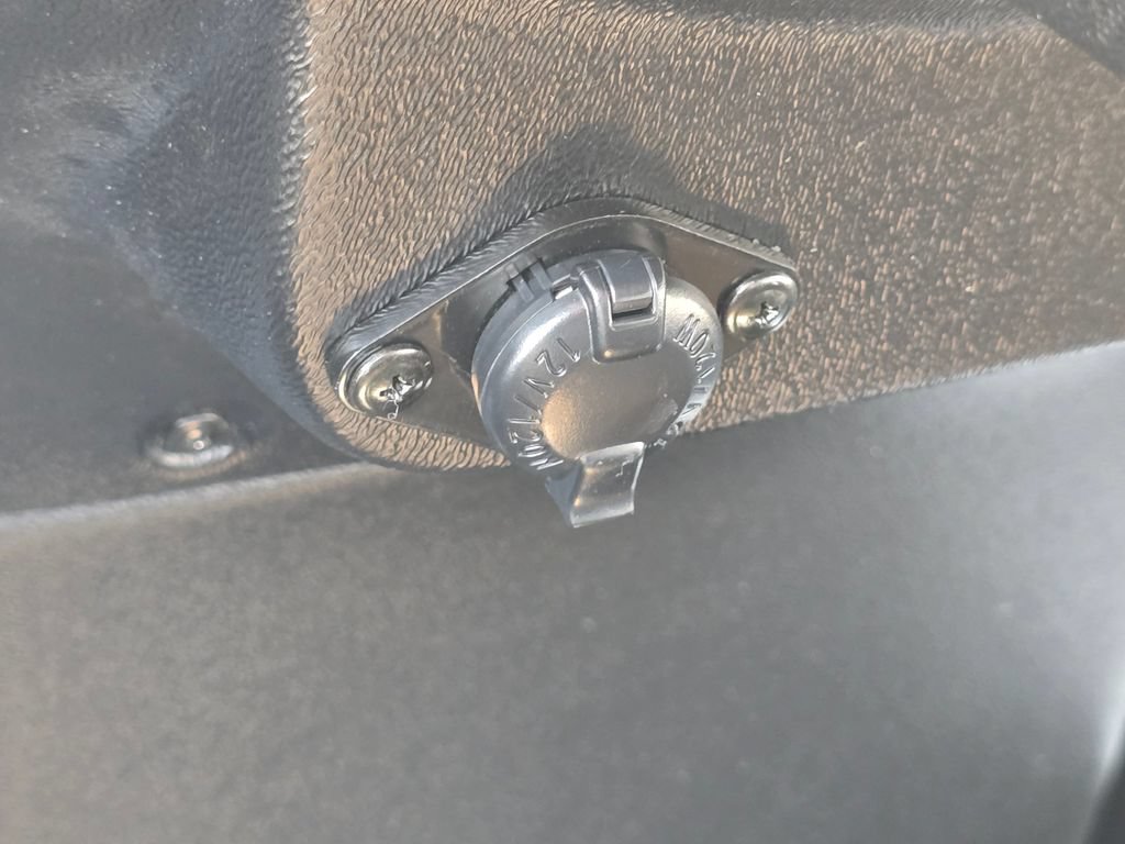 Used 2026 Toyota Sienna LE FWD image 32