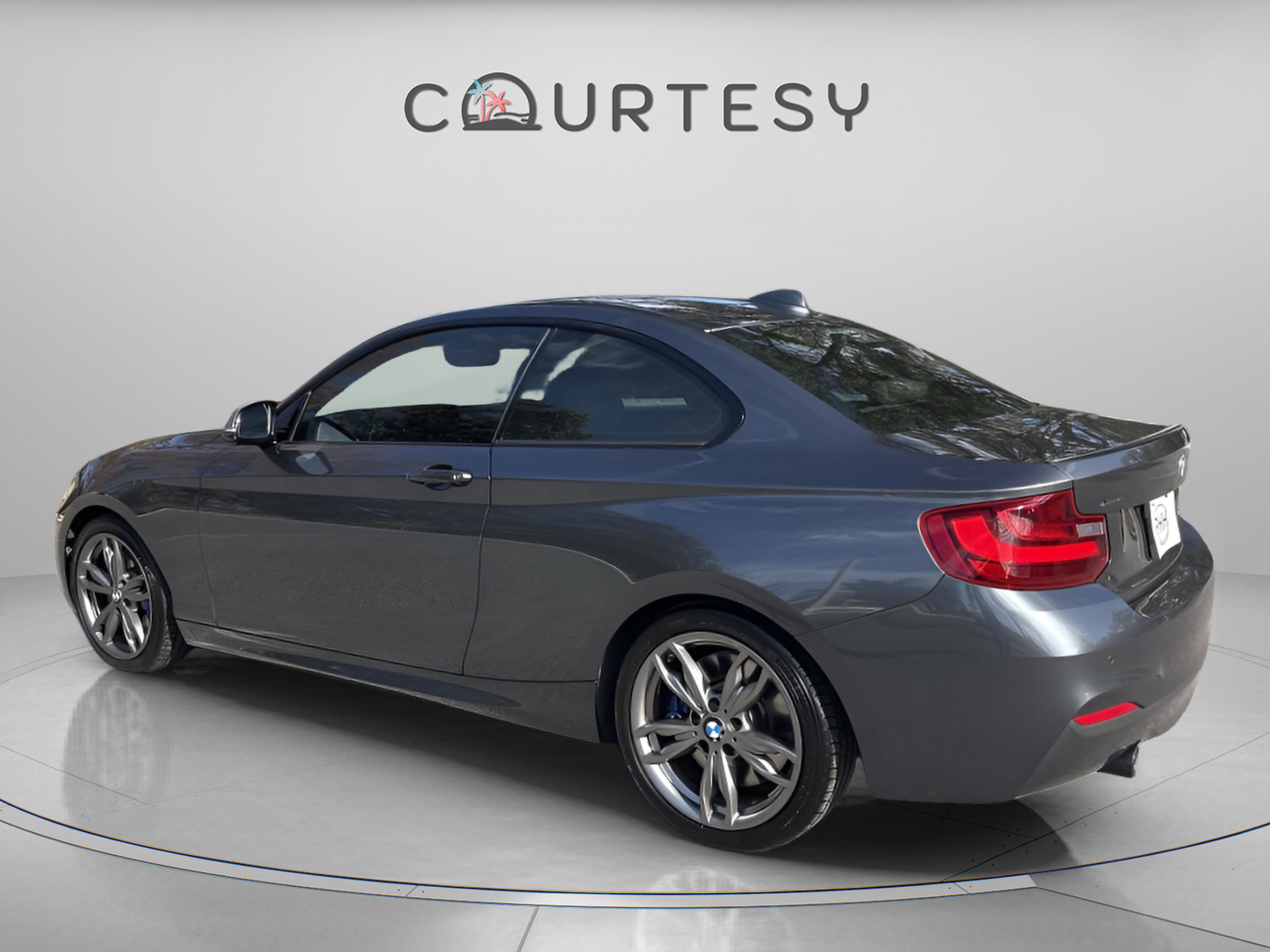 Used 2015 BMW M235i xDrive Coupe image 5