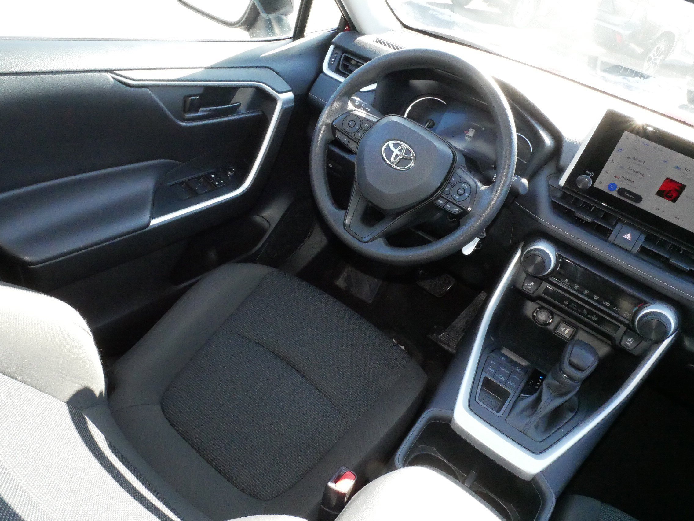 Certified 2024 Toyota RAV4 LE image 9