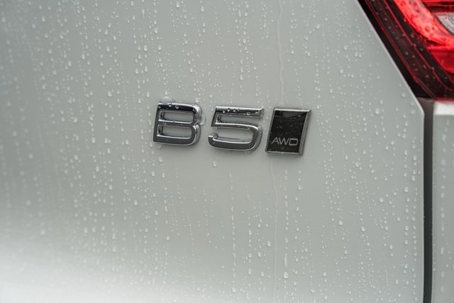 Certified 2025 Volvo XC40 B5 Core w/ Protection Package Premier image 10