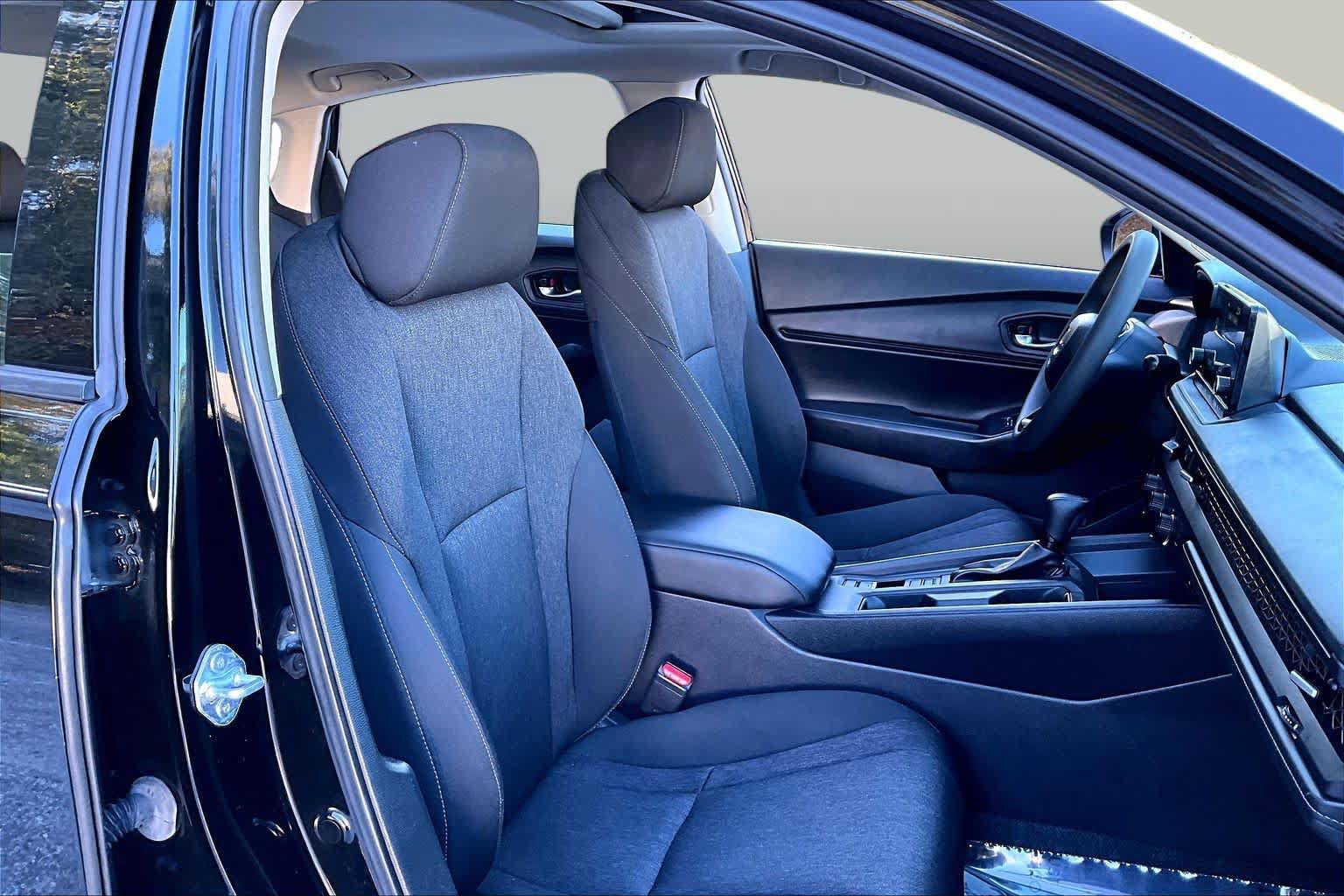 Used 2023 Honda Accord EX image 9