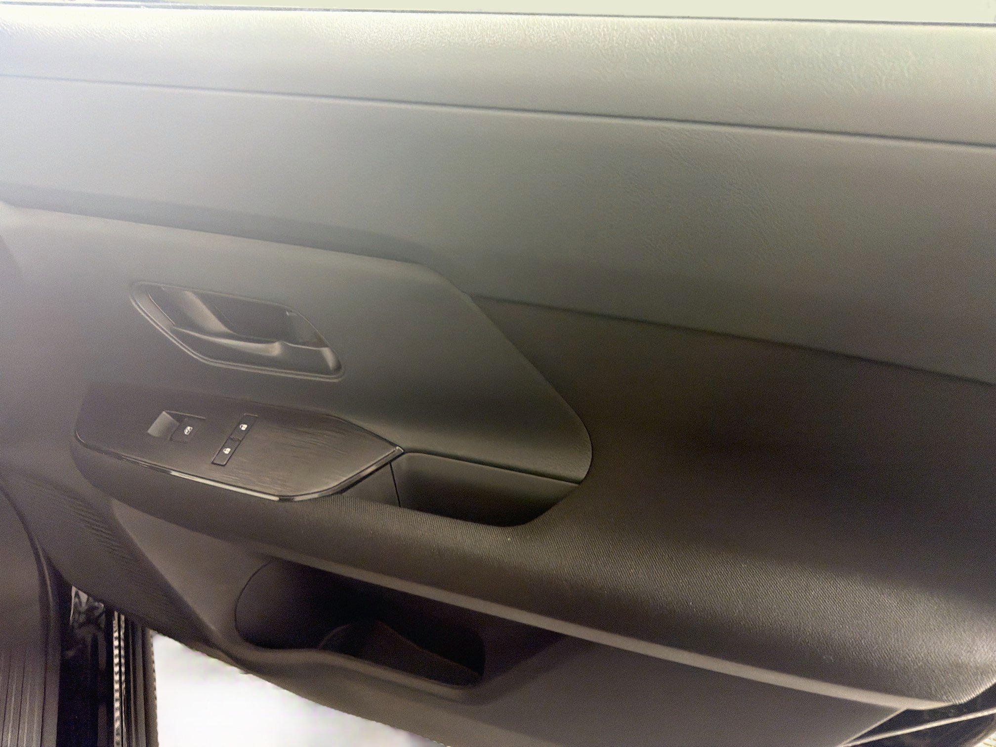 Used 2025 Nissan Kicks S FWD image 29