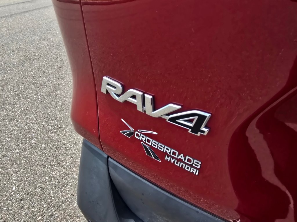 Used 2019 Toyota RAV4 Limited w/ Cold Weather Package AWD/4WD image 10