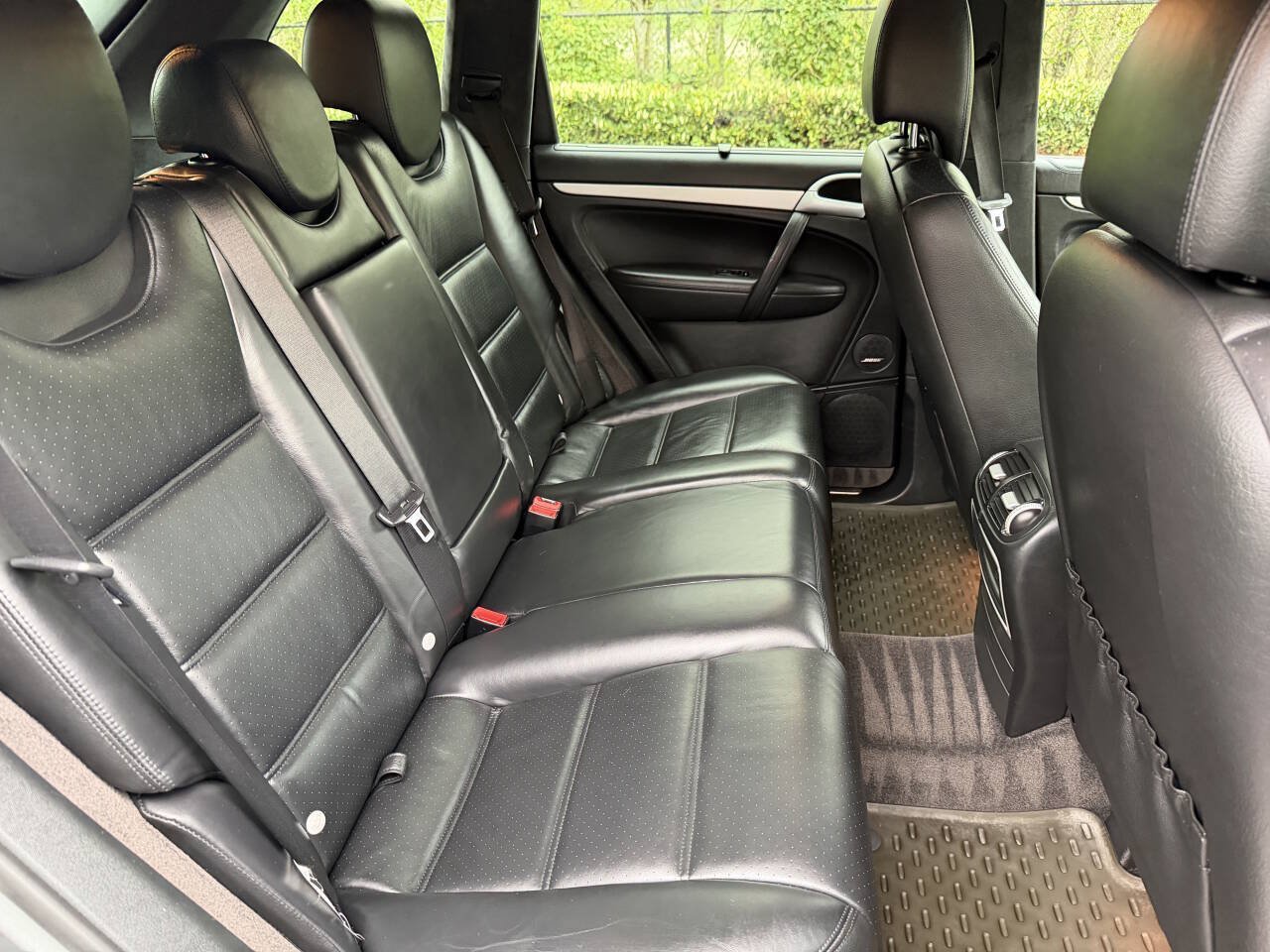 Used 2008 Porsche Cayenne Turbo AWD/4WD image 28