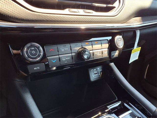 New 2026 Jeep Compass Limited image 13