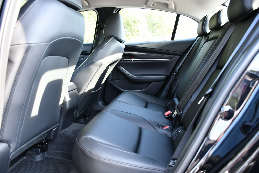 New 2026 MAZDA MAZDA3 s Sport FWD image 17