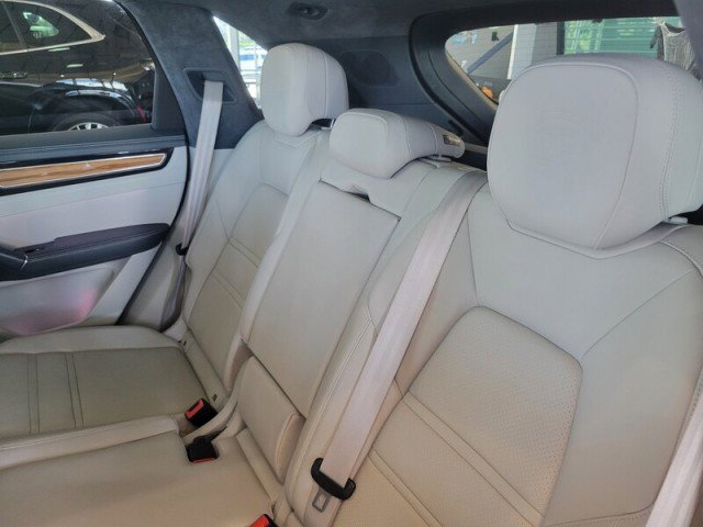 Used 2022 Porsche Cayenne GTS image 27