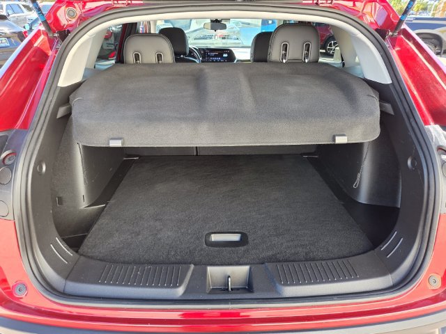 Used 2025 Chevrolet Trax LT w/ LT Convenience Package FWD image 13
