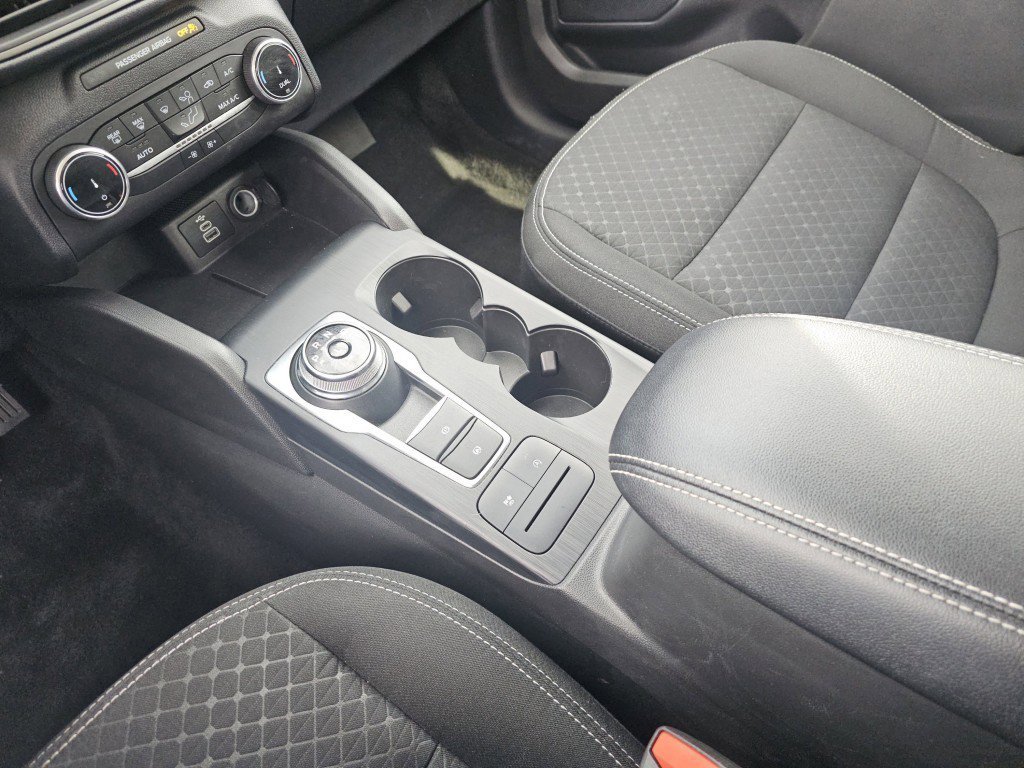 Used 2025 Ford Escape Active image 30