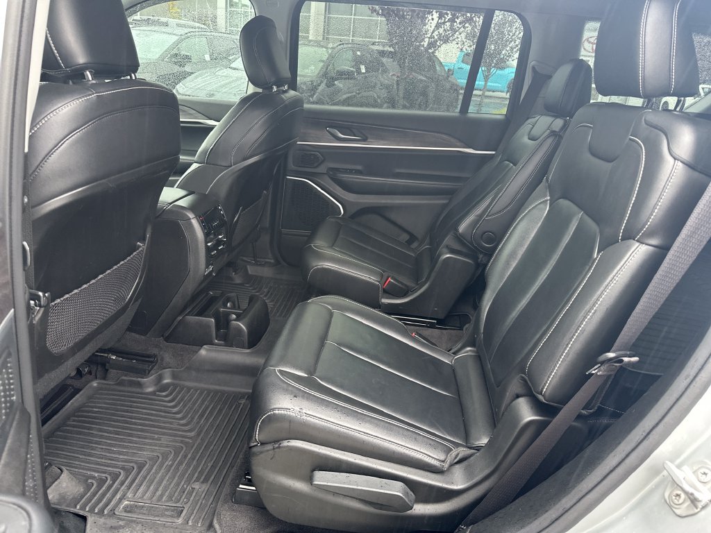 Used 2021 Jeep Grand Cherokee L Limited AWD/4WD image 14