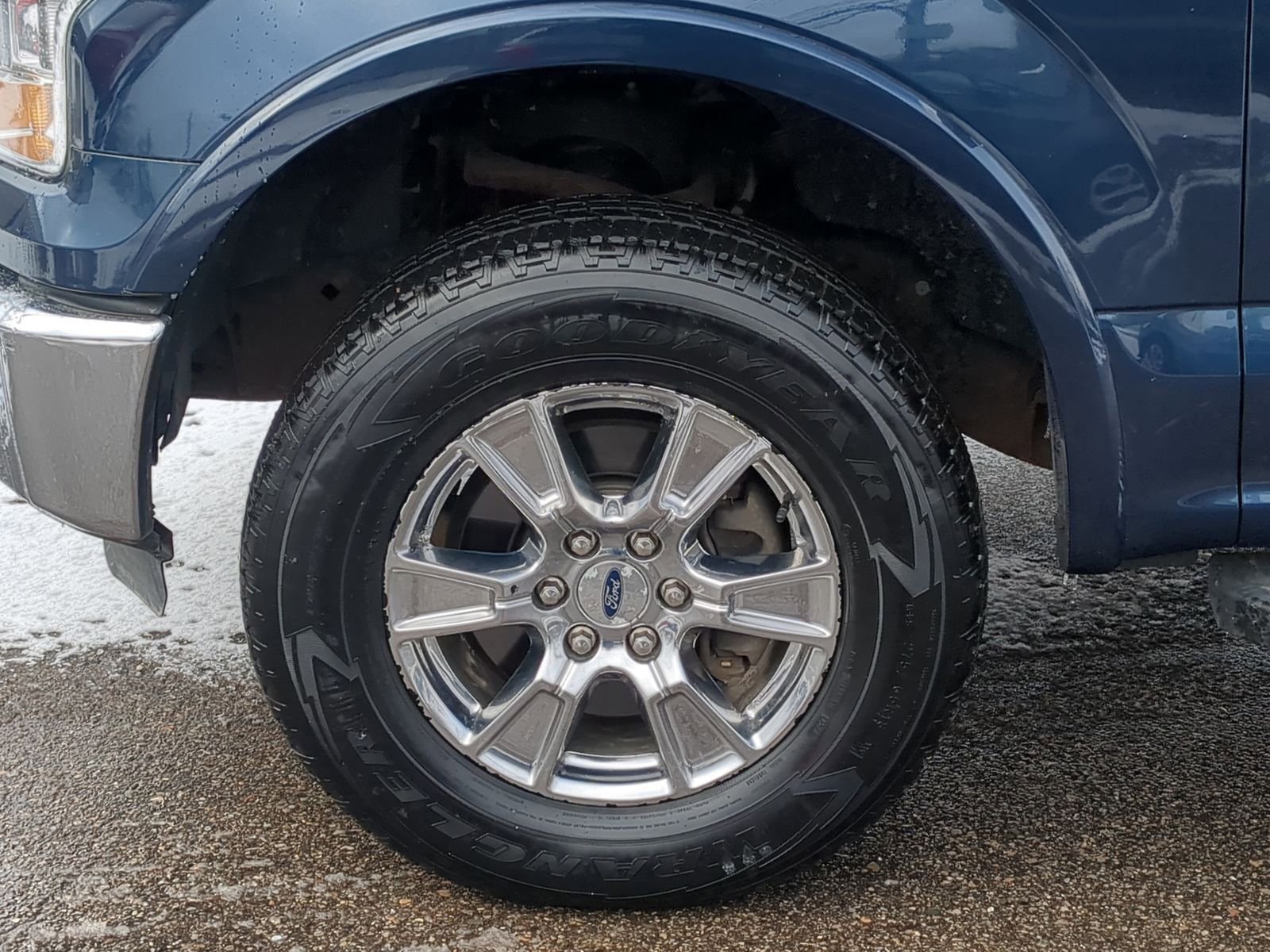 Used 2015 Ford F150 Lariat image 19