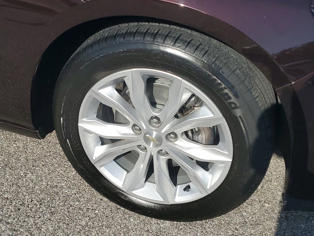 Used 2020 Chevrolet Malibu LT FWD image 7