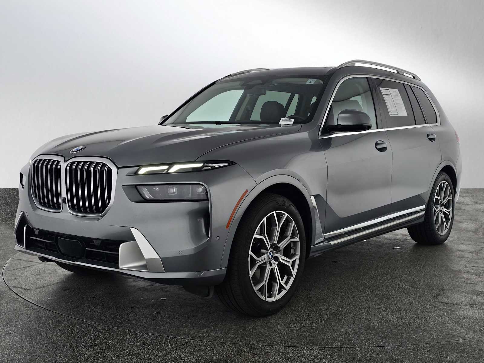 Used 2025 BMW X7 xDrive40i image 7