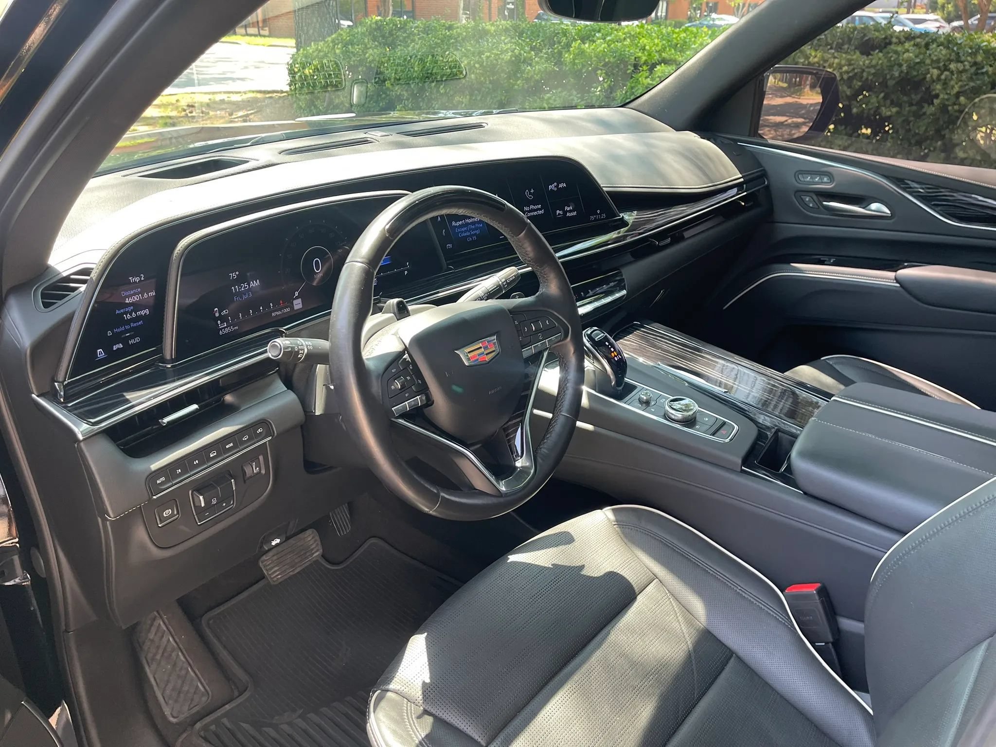 Used 2023 Cadillac Escalade Sport w/ Touring Package AWD/4WD image 11