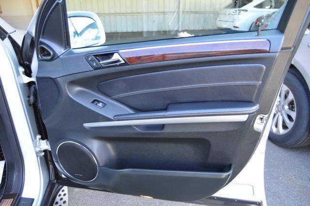 Used 2008 Mercedes-Benz GL 550 4MATIC image 31