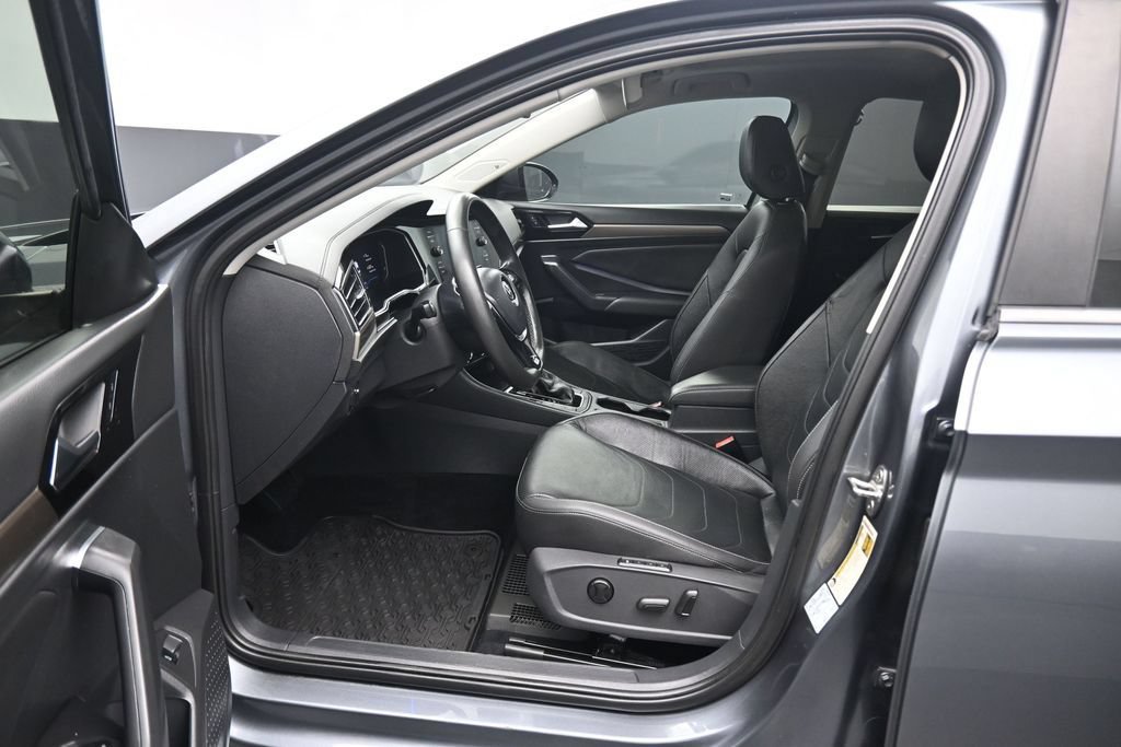 Used 2020 Volkswagen Jetta SEL Premium FWD image 12
