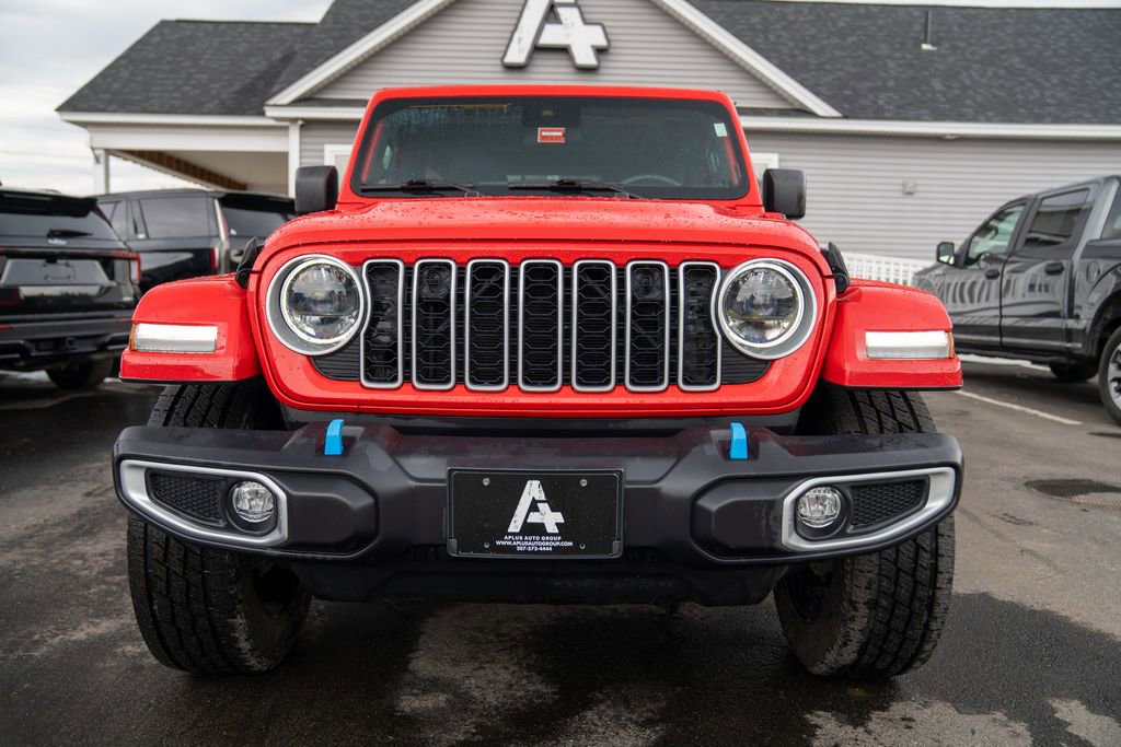 Used 2024 Jeep Wrangler Unlimited Sahara w/ Safety Group image 9