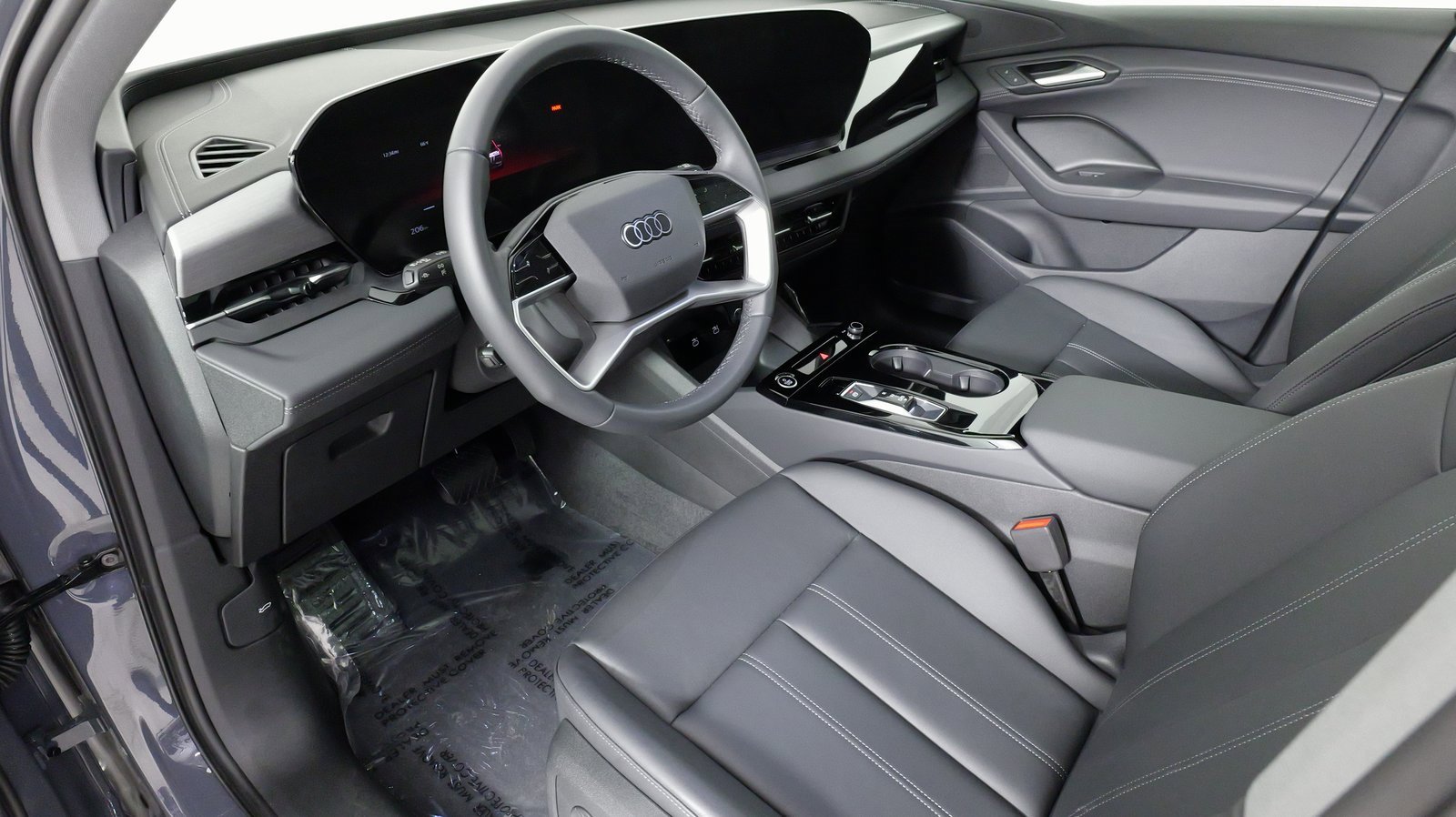 Used 2025 Audi Q6 e-tron Premium image 31