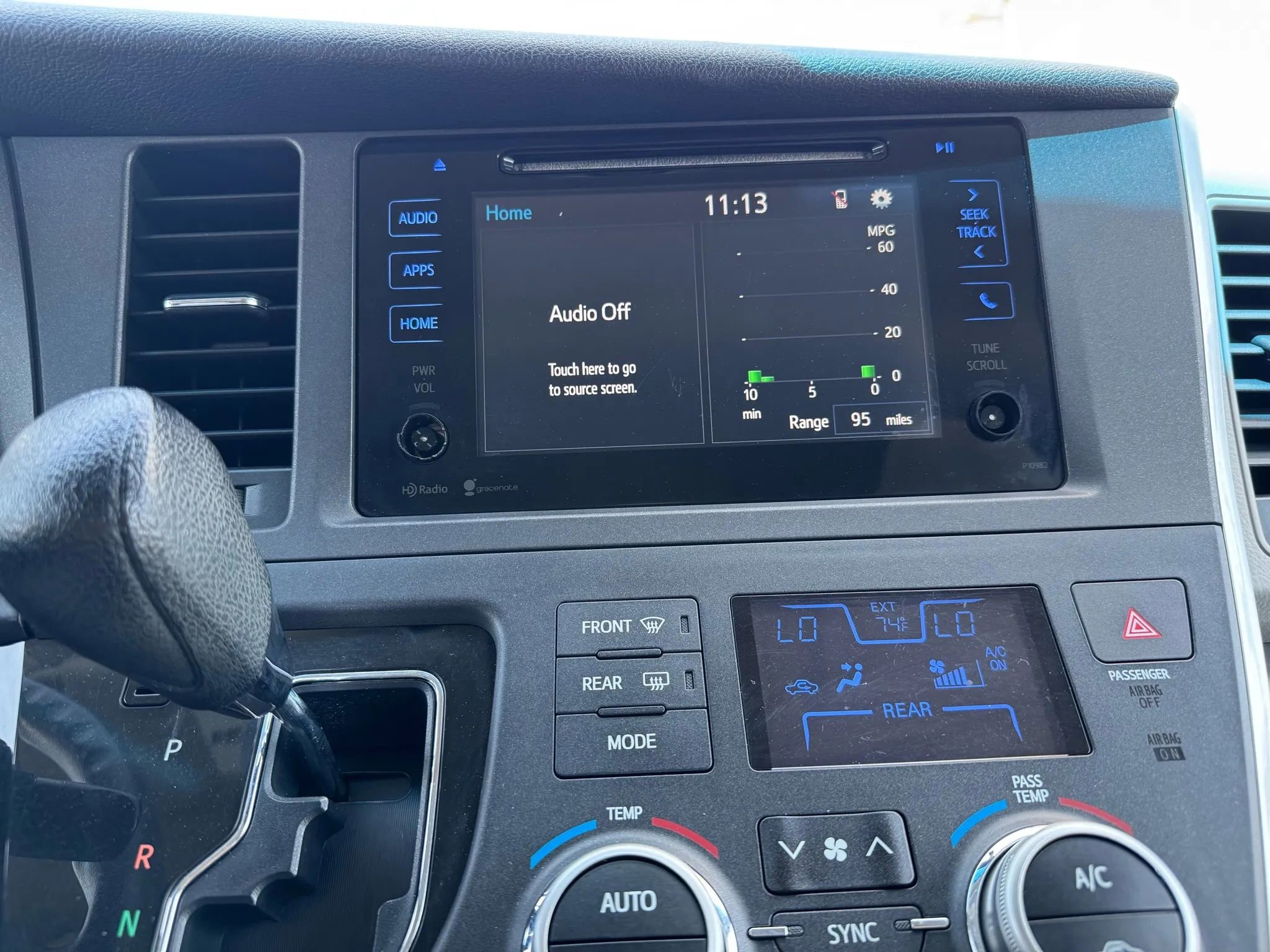 Used 2015 Toyota Sienna LE image 14