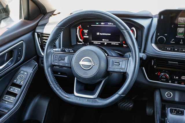 Used 2022 Nissan Rogue Platinum w/ Head-Up Display Package image 14