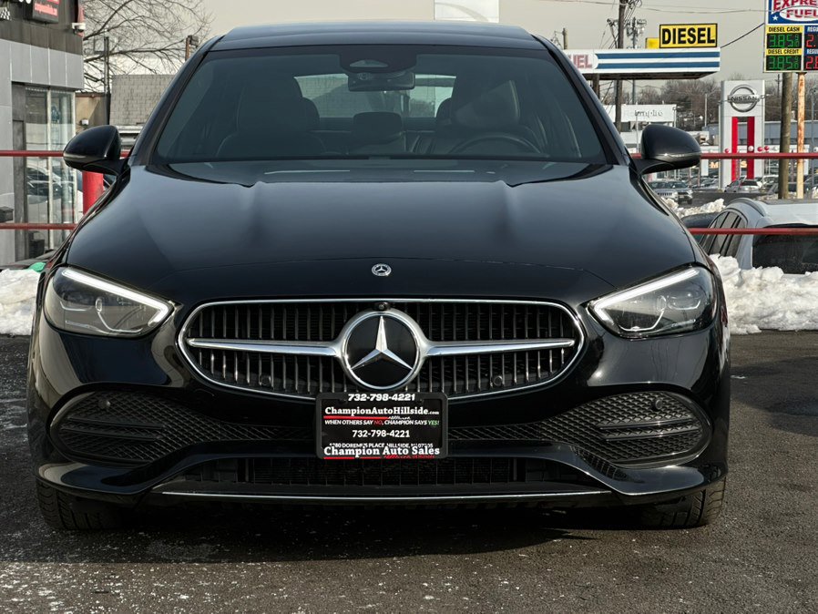 Used 2022 Mercedes-Benz C 300 4MATIC Sedan image 2