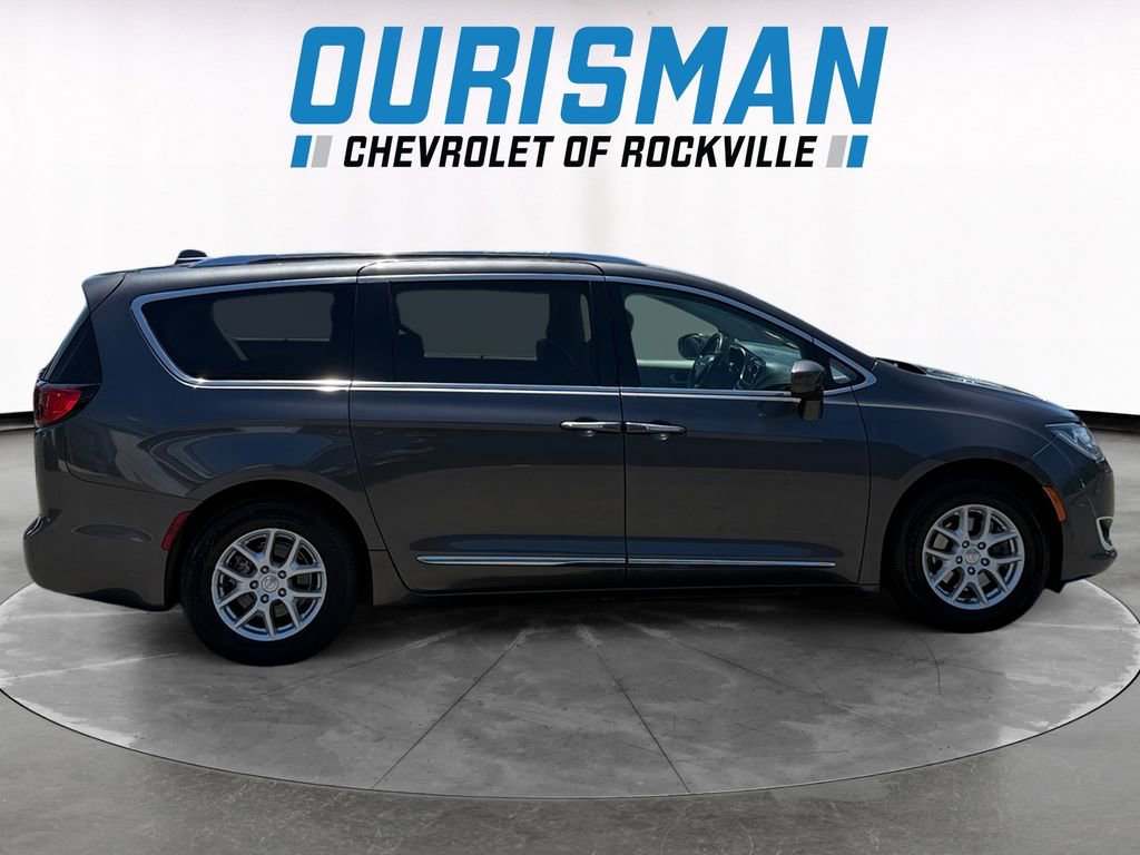 Used 2020 Chrysler Pacifica Touring-L FWD image 7