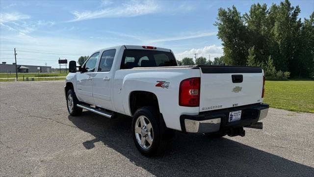 Used 2011 Chevrolet Silverado 2500 LTZ w/ Snow Plow Prep Package AWD/4WD image 5