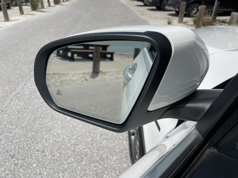 Used 2019 Mercedes-Benz GLC 350e 4MATIC w/ Premium Package image 26