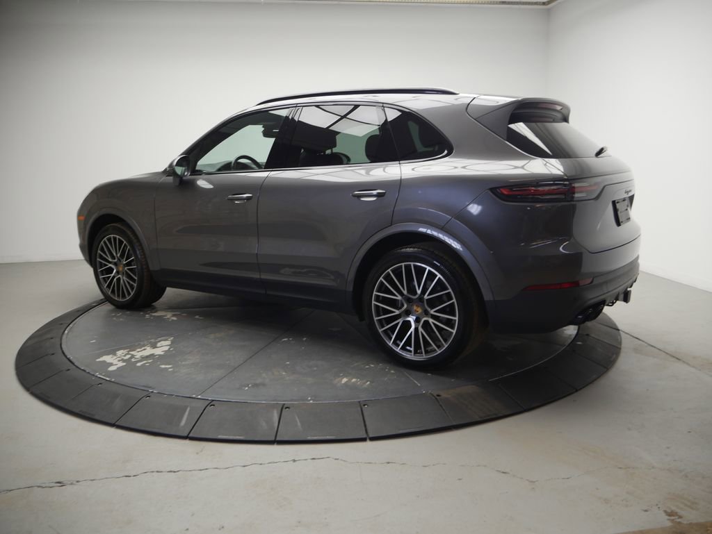 Certified 2023 Porsche Cayenne AWD/4WD image 3
