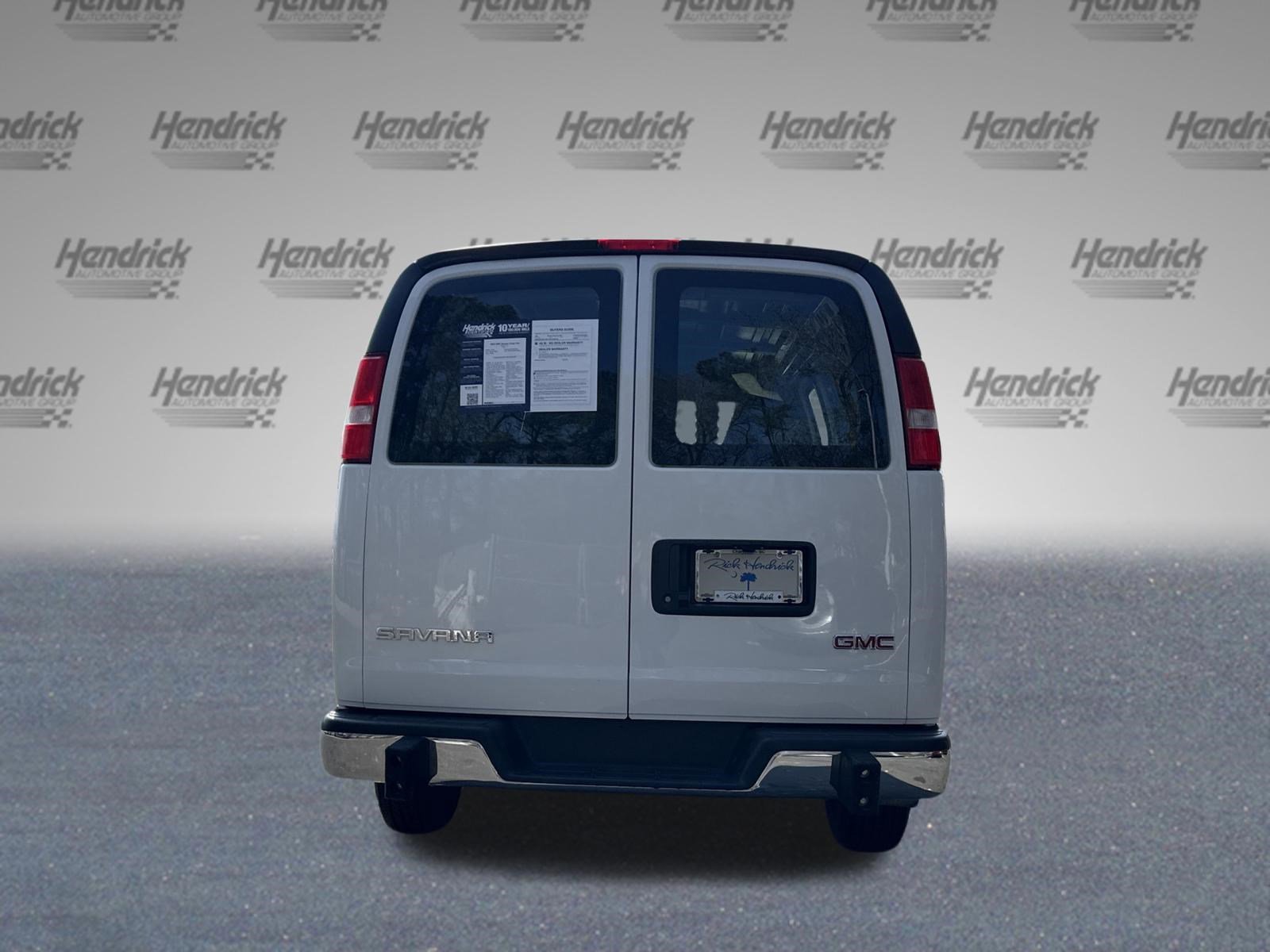 Used 2024 GMC Savana 2500 w/ Driver Convenience Package image 9