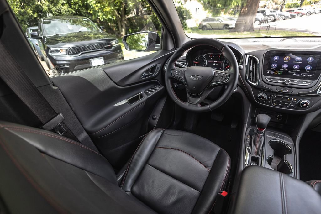 Used 2023 Chevrolet Equinox RS w/ RS Leather Package AWD/4WD image 22
