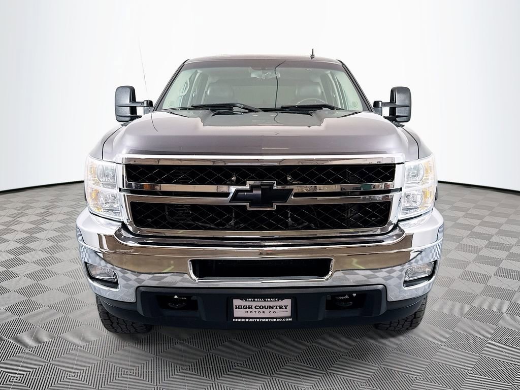 Used 2011 Chevrolet Silverado 2500 LTZ w/ LTZ Plus Package AWD/4WD image 2