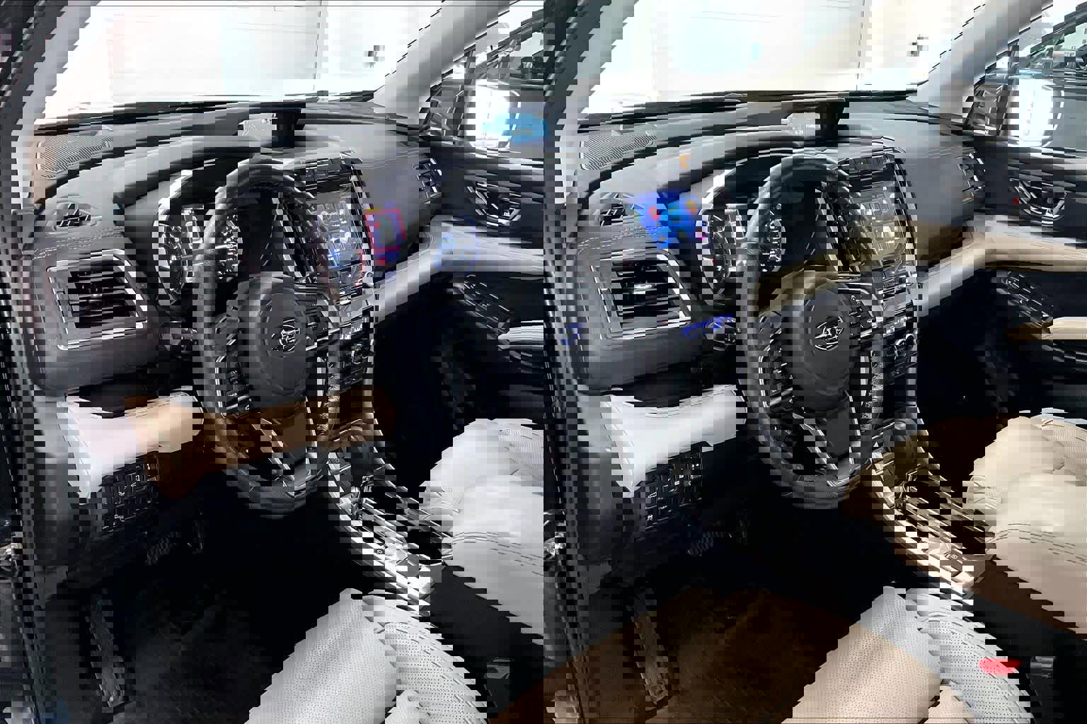 Used 2020 Subaru Ascent Limited w/ Technology Package AWD/4WD image 2