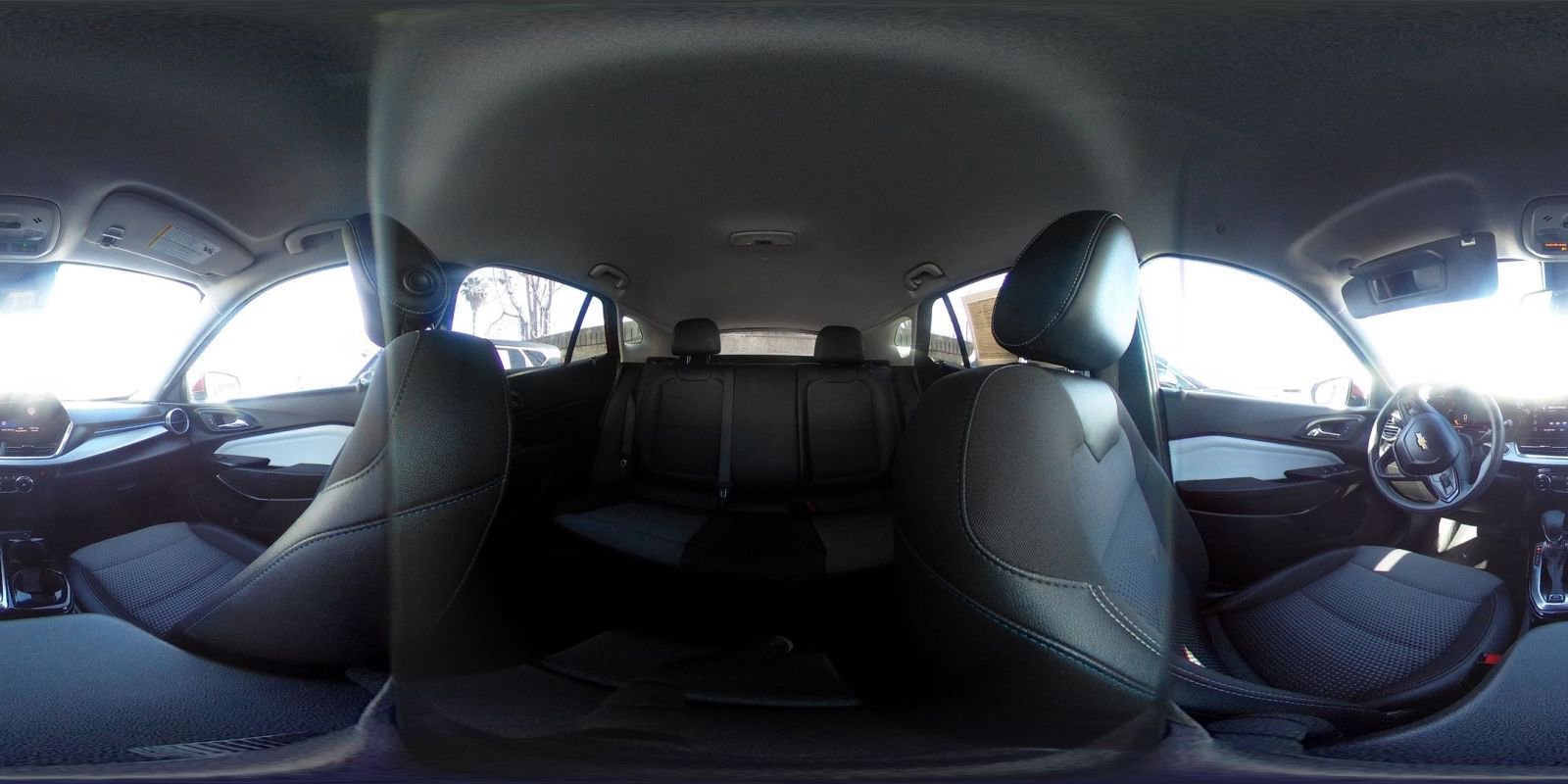 Used 2025 Chevrolet Trax LT image 41