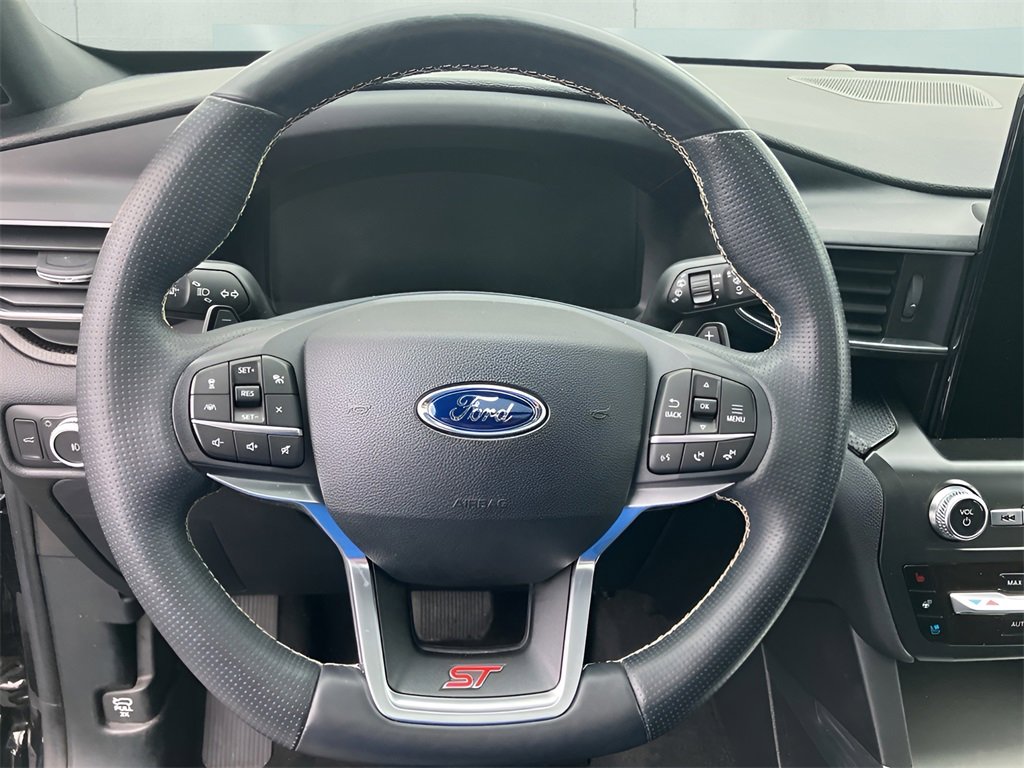 Used 2020 Ford Explorer ST w/ Premium Technology Package image 12