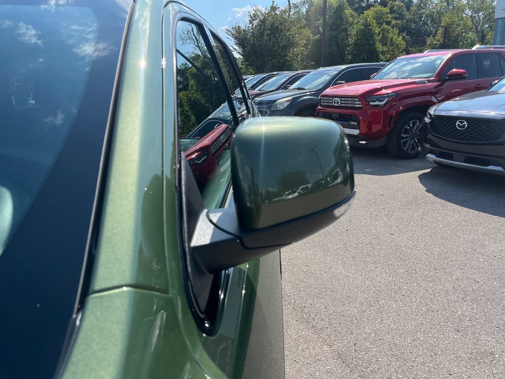 Used 2021 Jeep Grand Cherokee Trackhawk AWD/4WD image 32