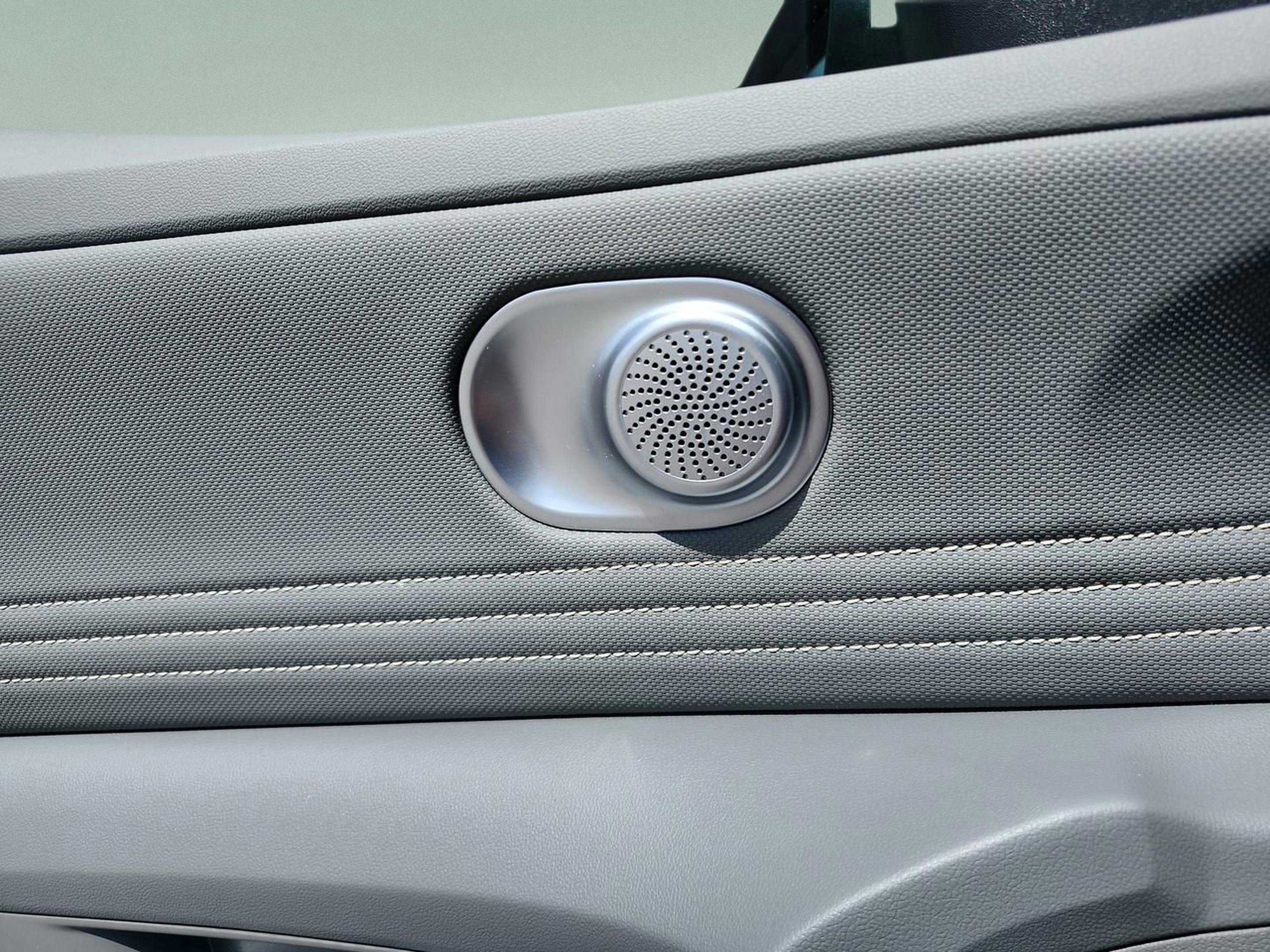 Certified 2024 Hyundai Elantra SEL w/ Convenience Package image 27