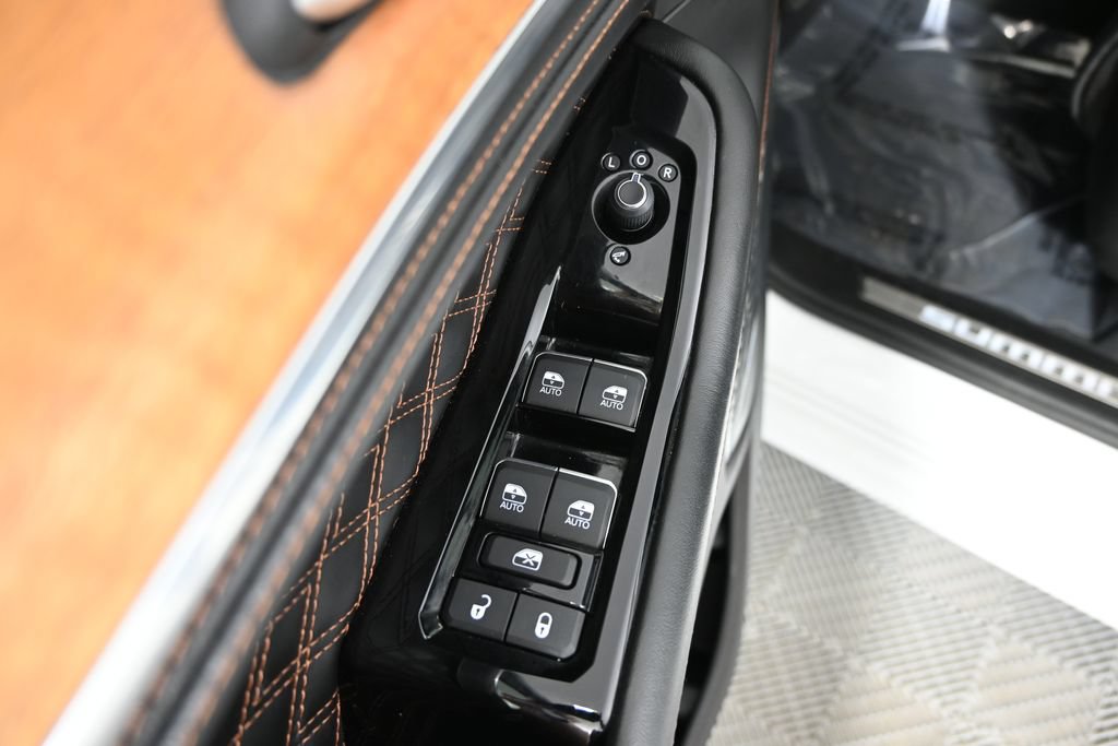 Used 2023 Jeep Grand Cherokee L Summit AWD/4WD image 21