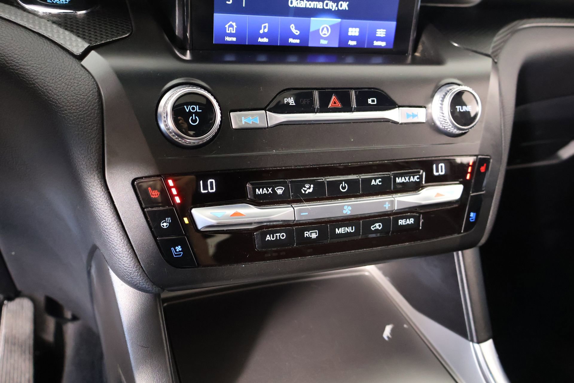 Used 2020 Ford Explorer ST w/ ST Street Pack image 8