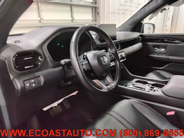 Used 2025 Honda Pilot TrailSport image 11