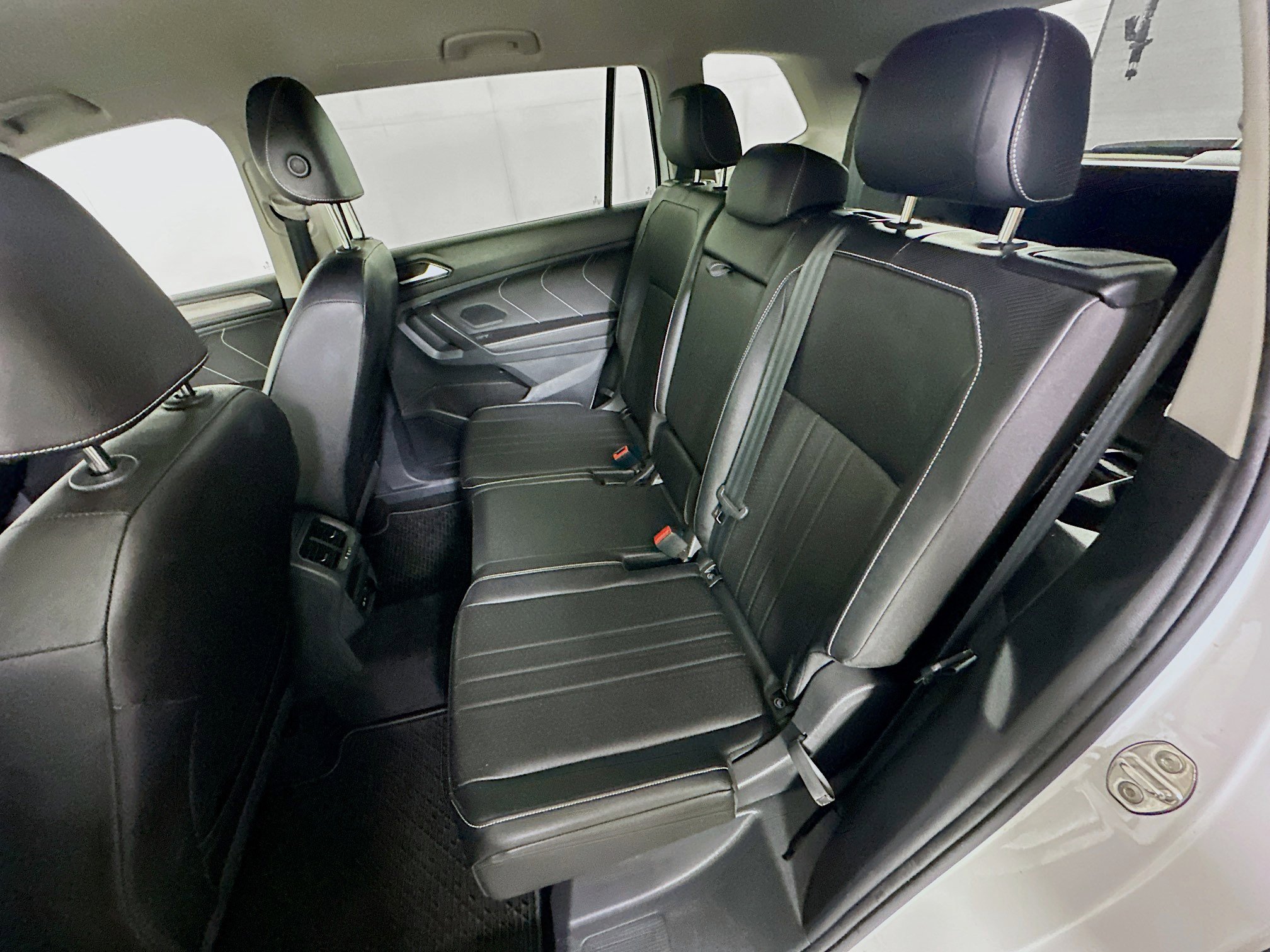 Used 2023 Volkswagen Tiguan SE image 26