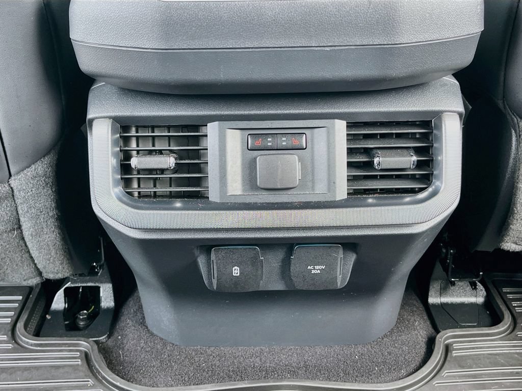 Used 2025 Ford F150 Platinum w/ Equipment Group 702A High AWD/4WD image 27