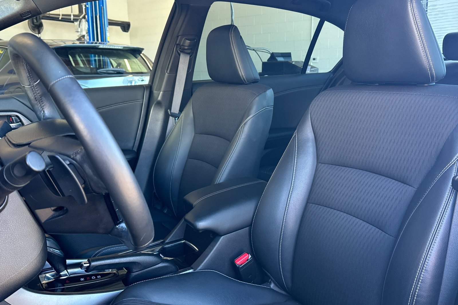 Used 2017 Honda Accord Sport image 22