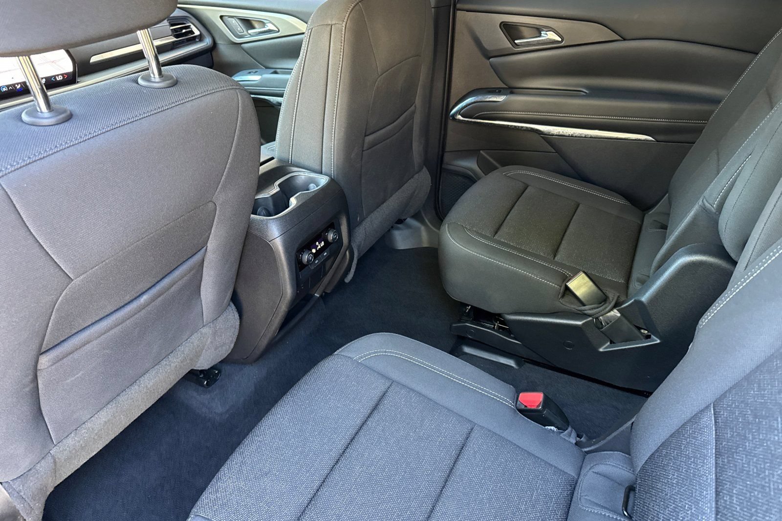 Used 2026 Chevrolet Traverse LT AWD/4WD image 15