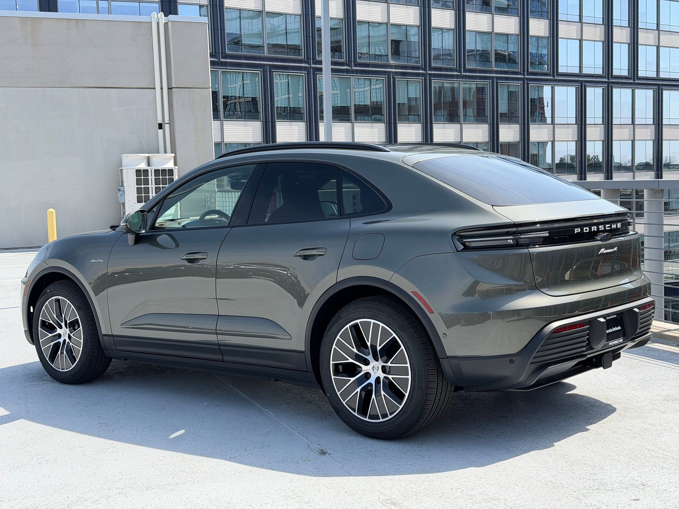 New 2026 Porsche Macan 4 Electric AWD/4WD image 3