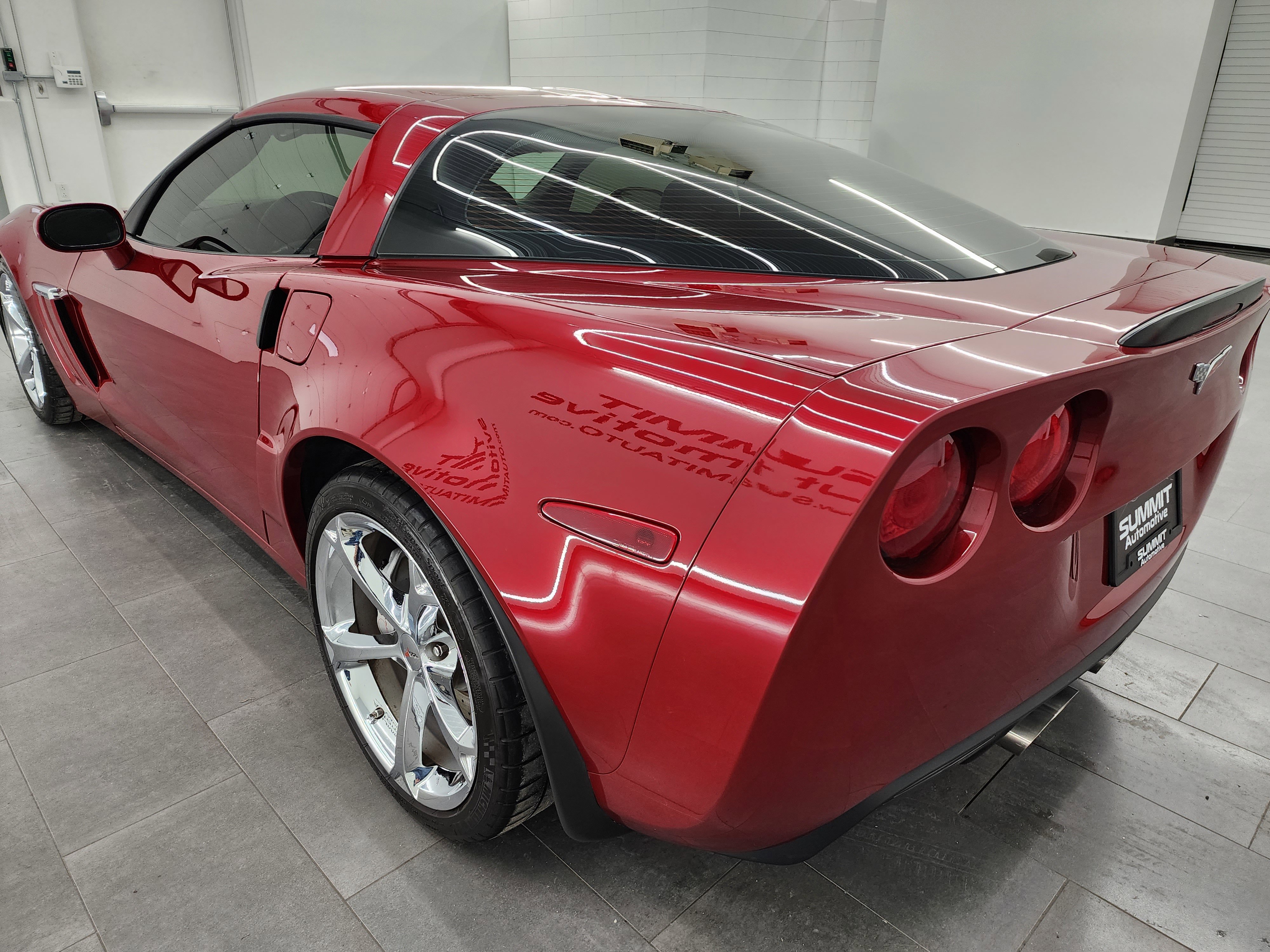 Used 2011 Chevrolet Corvette Grand Sport w/ Preferred Equipment Group RWD image 6
