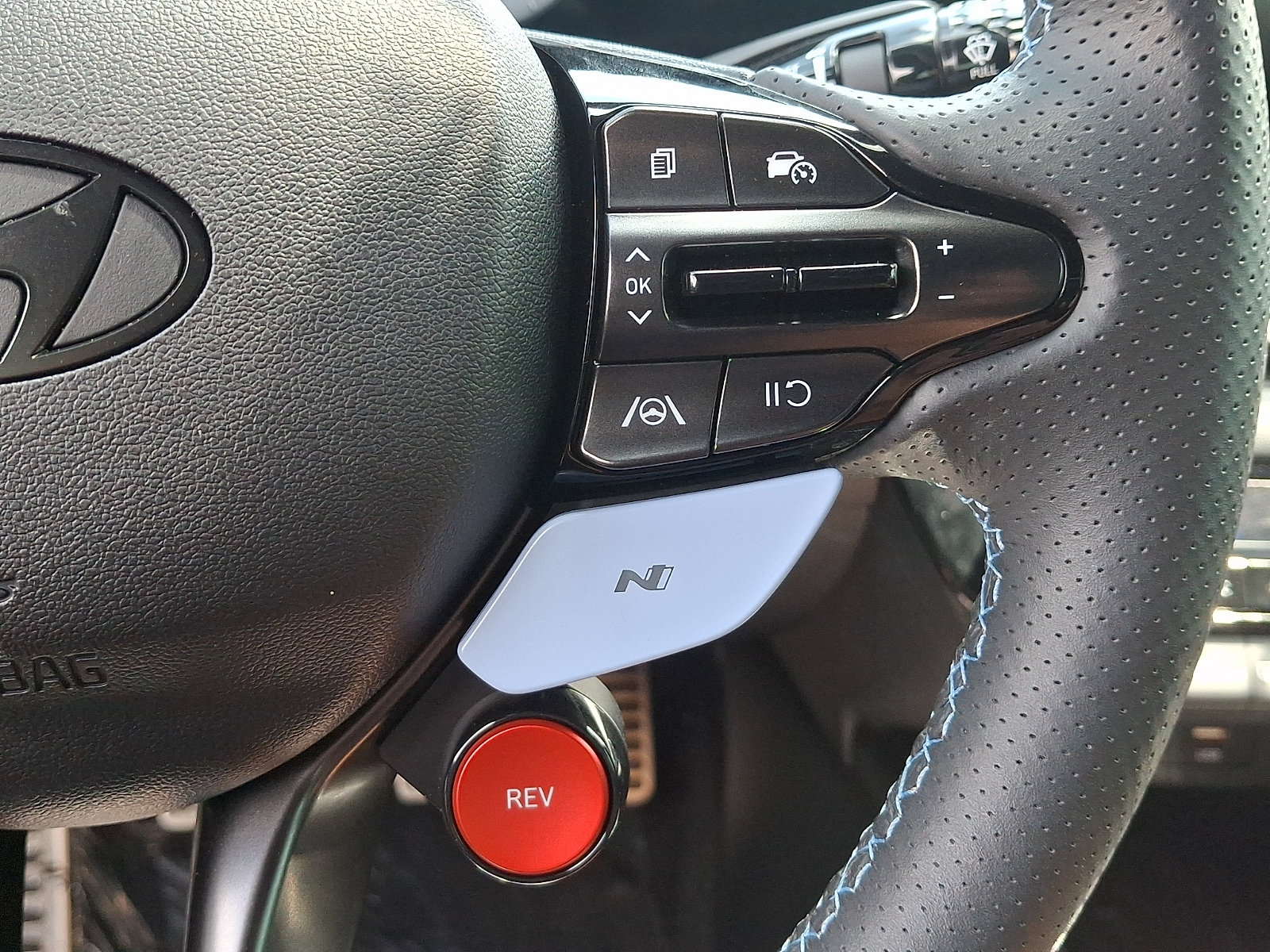 Used 2025 Hyundai Elantra N FWD image 24
