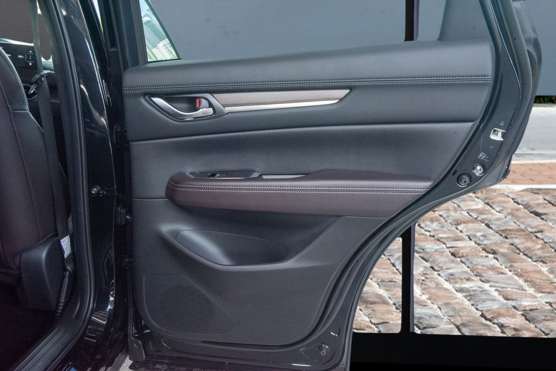 Used 2025 MAZDA CX-5 Signature image 16