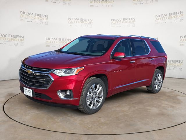 Used 2021 Chevrolet Traverse Premier FWD image 1